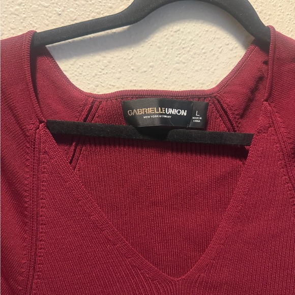 Gabrielle Union/New York & Company Maroon V-Neck Sweater Dress - Picture 4 of 4